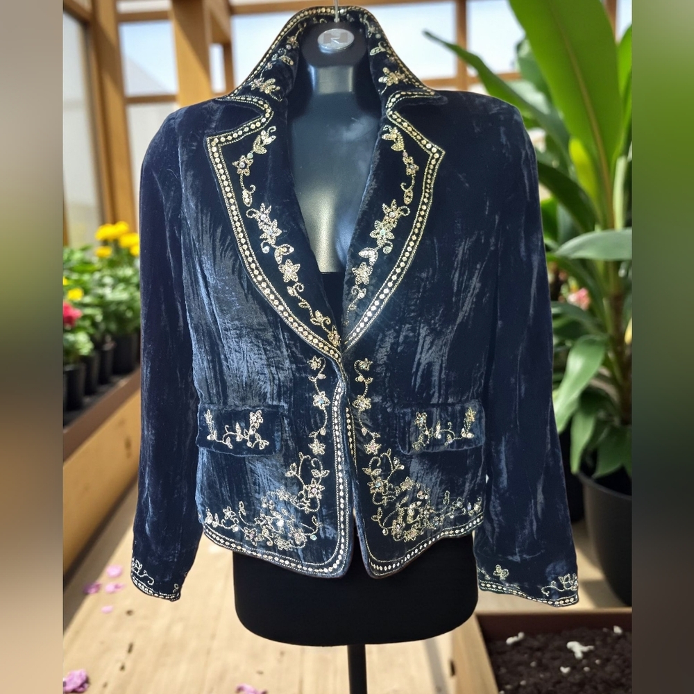 Katherine Barclay Black & Gold Embroidered Sequin Velvet Holiday Jacket